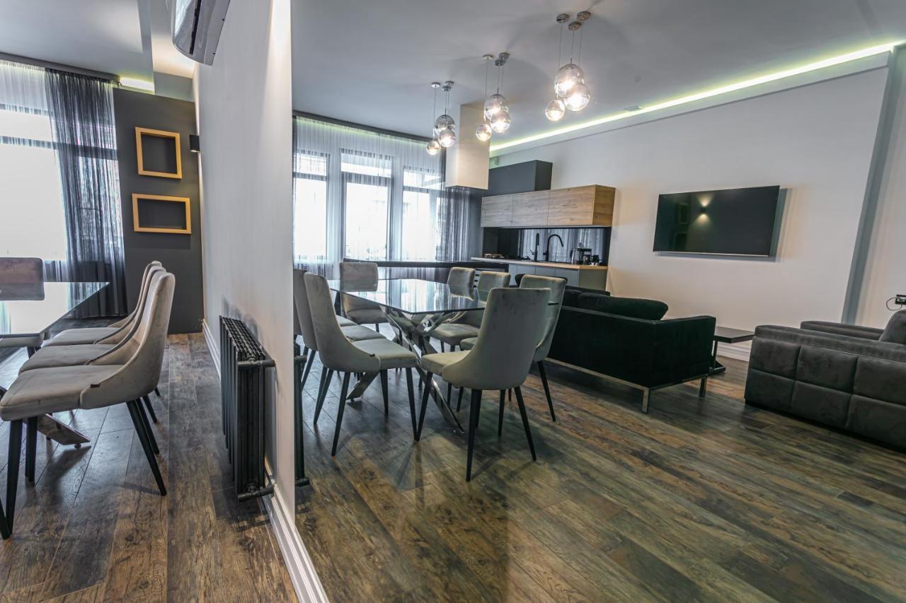 Luxe Apartment In Center Yerevan Exterior photo