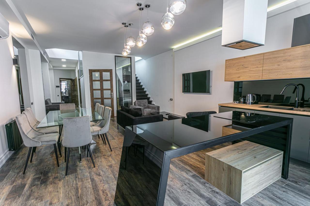 Luxe Apartment In Center Yerevan Exterior photo