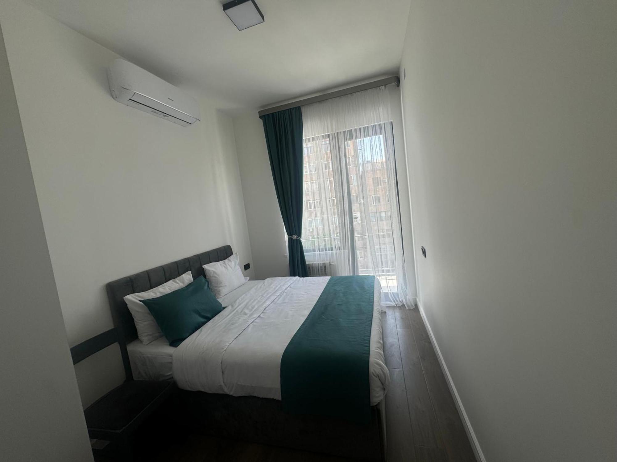 Luxe Apartment In Center Yerevan Exterior photo