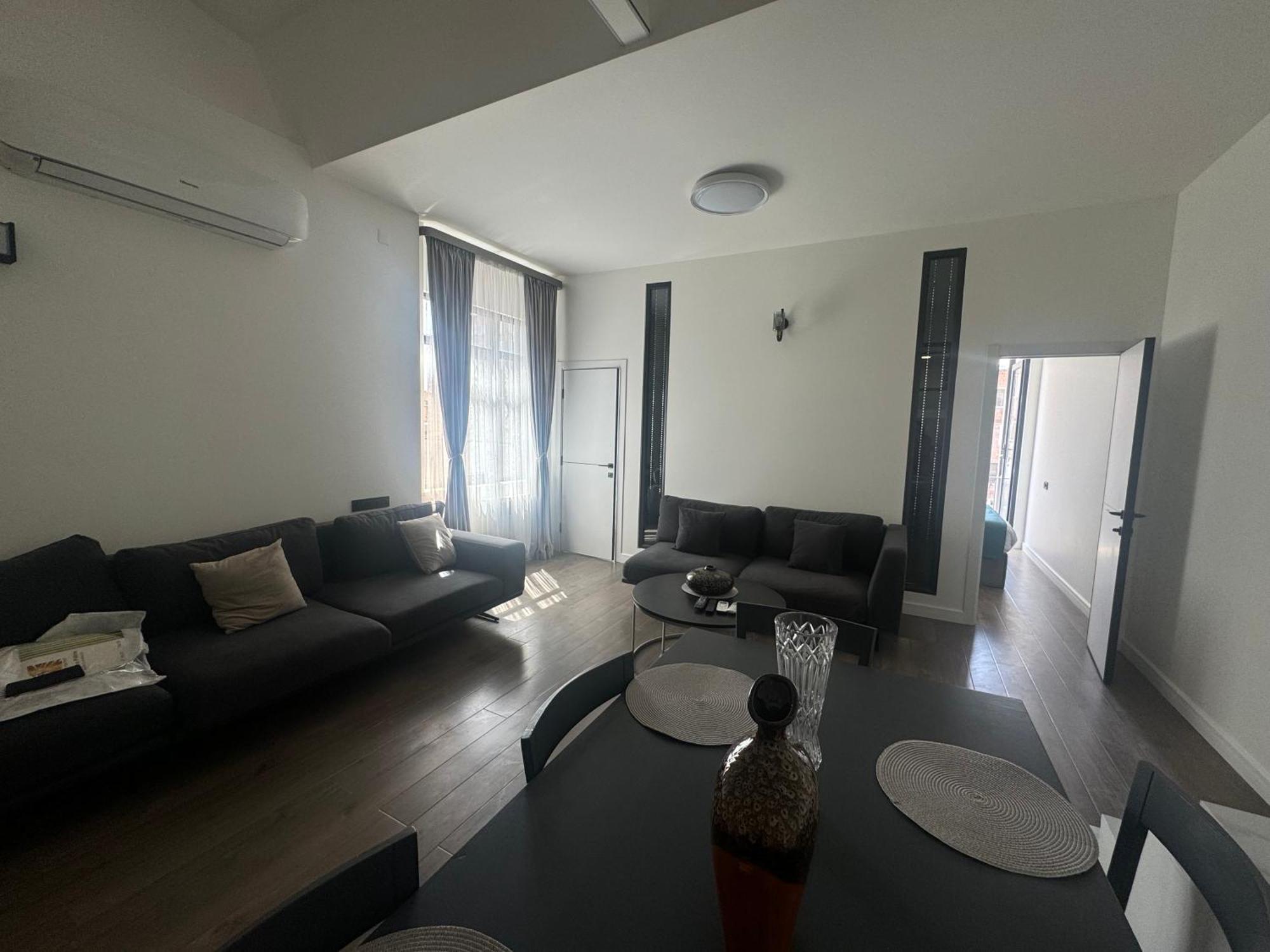 Luxe Apartment In Center Yerevan Exterior photo